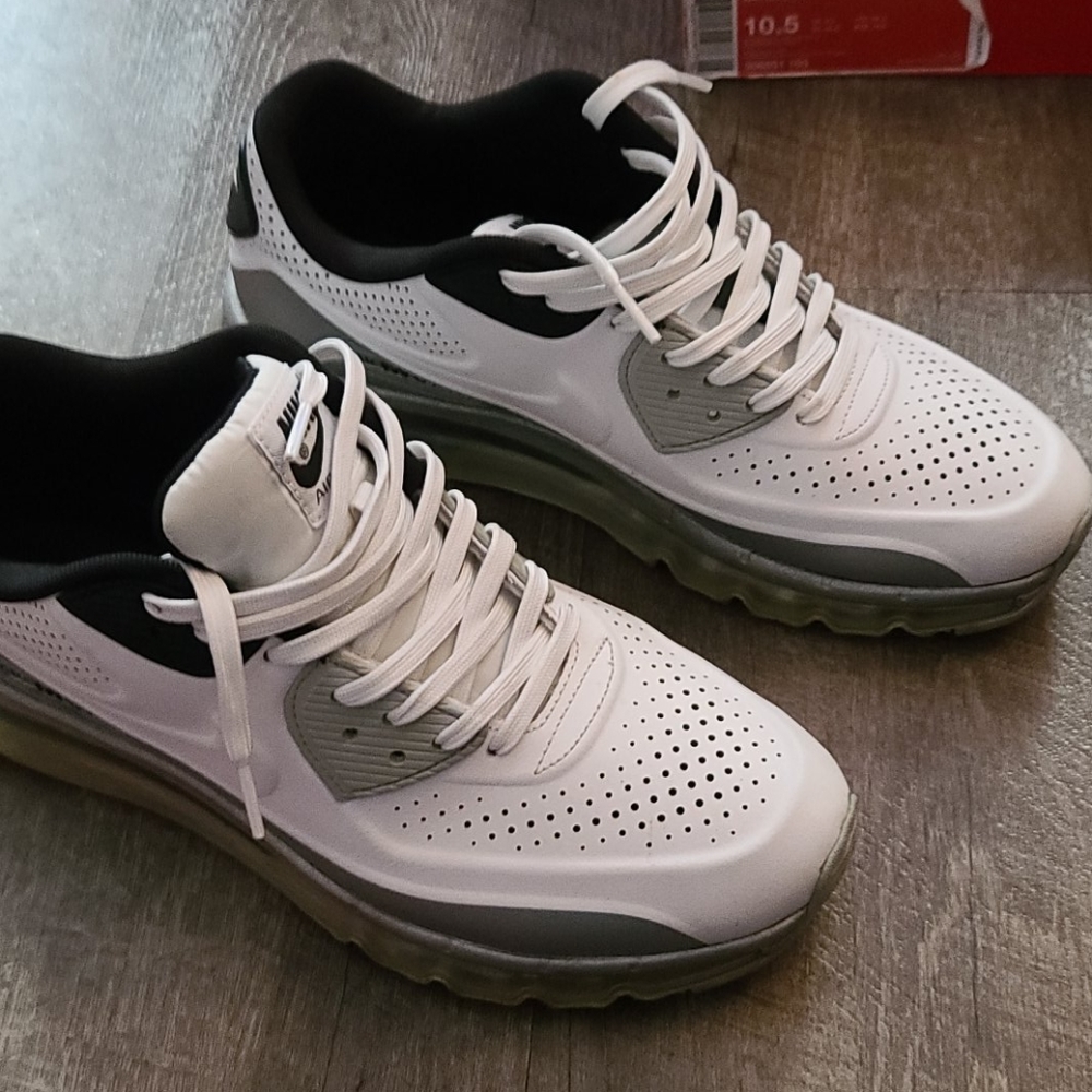 ☄️☄️SOLD☄️☄️Air max size 10.5 - Picture 1 of 6